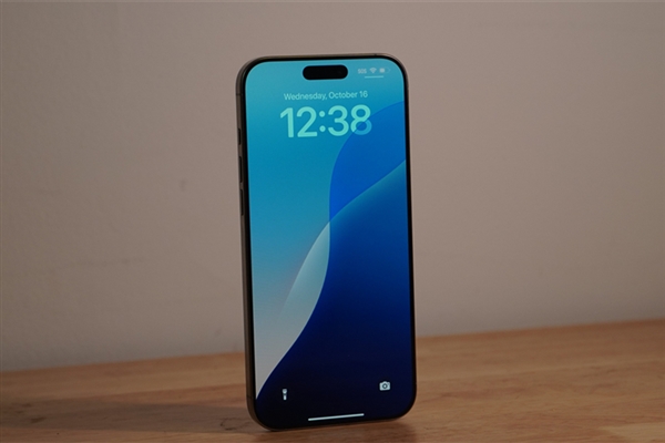苹果手机9天涨价500元 专家：iPhone降价压力或超提价压力