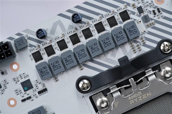 满血释放锐龙性能！七彩虹CVN X870 ARK FROZEN V14方舟图赏