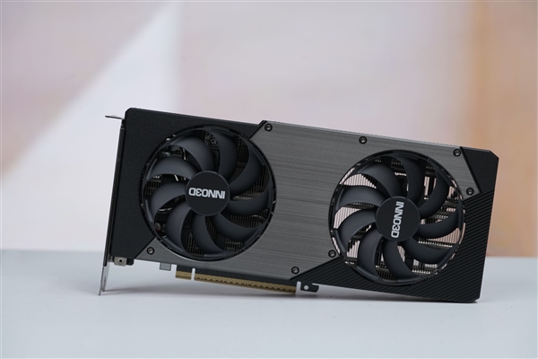 拉丝工艺精致典雅！映众RTX 5060 Ti曜夜8GB显卡图赏